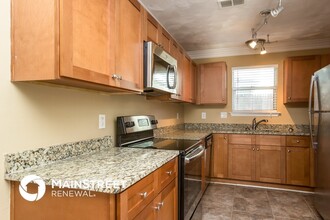 636 Middlegate Ct NE, Unit 00201 in Marietta, GA - Building Photo - Building Photo