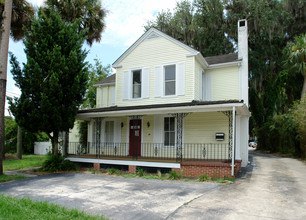 422 W New York Ave in DeLand, FL - Building Photo - Building Photo