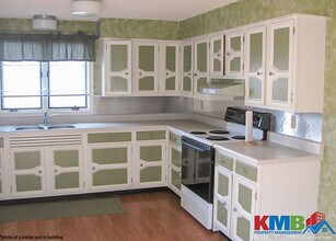 126 N 2nd St in West Branch, IA - Building Photo - Building Photo