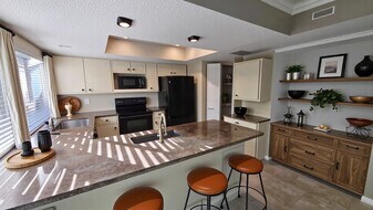 6430 Bankside Dr in Houston, TX - Building Photo