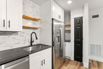 4421 Burgundy St in New Orleans, LA - Building Photo - Building Photo