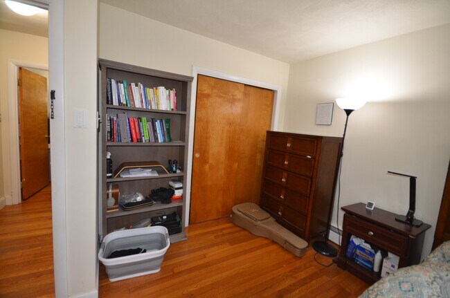 320 Tappan St, Unit 1B in Brookline, MA - Building Photo - Building Photo