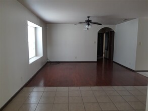 11119 Paso De Jacinto Loop in Laredo, TX - Building Photo - Building Photo