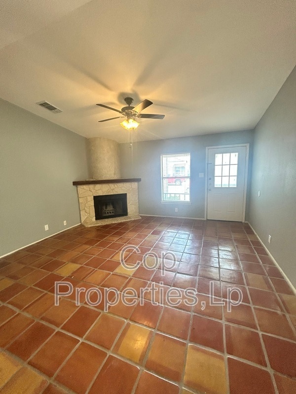 6729 Hickory Springs Dr in San Antonio, TX - Building Photo - Building Photo