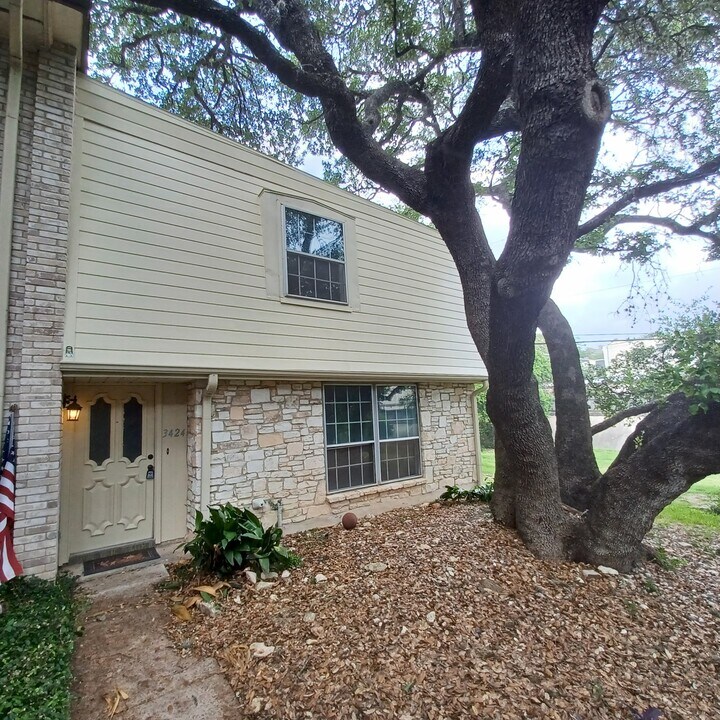 3424 Northmoor St in San Antonio, TX - Building Photo