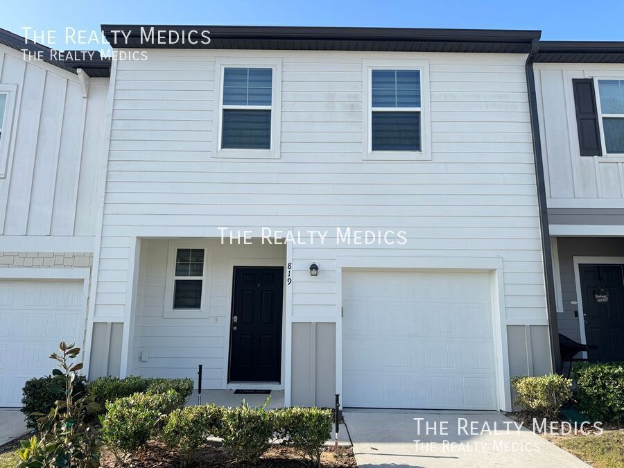 819 Grandin St in Davenport, FL - Building Photo