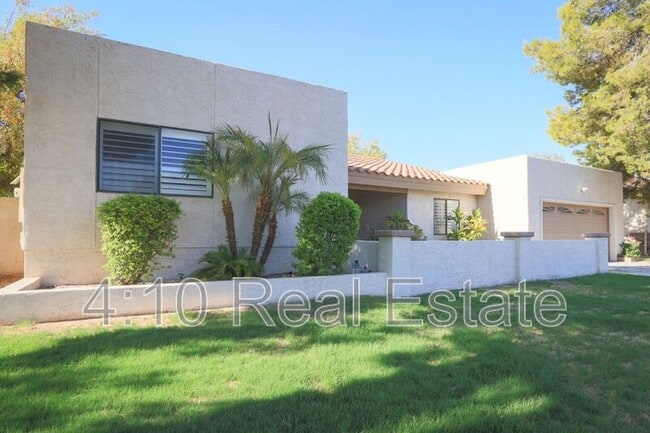 property at 951 E Leeward Ln