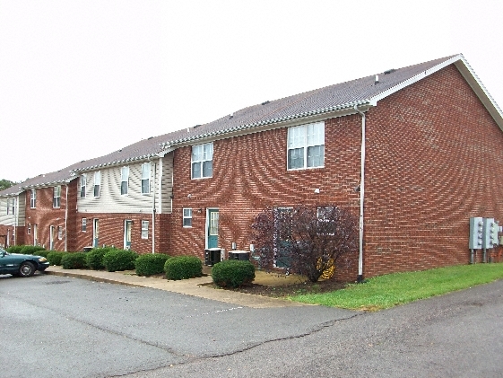 Crown Point Apartments in Elizabethtown, KY - Building Photo - Building Photo