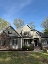 17870 Broad Meadow Dr in Amelia Court House, VA - Building Photo