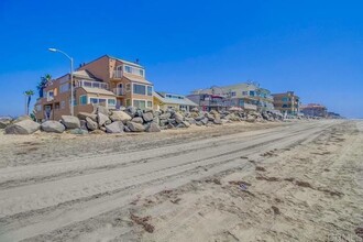 1326 Seacoast Dr in Imperial Beach, CA - Building Photo - Building Photo