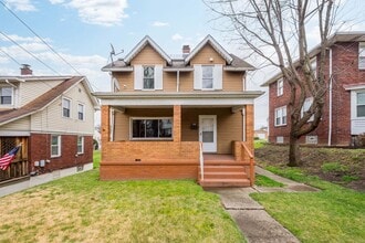 153 Carnegie Ave in Clairton, PA - Building Photo - Building Photo