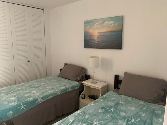 5500 Ocean Shore Blvd, Unit 97 in Ormond Beach, FL - Foto de edificio - Building Photo
