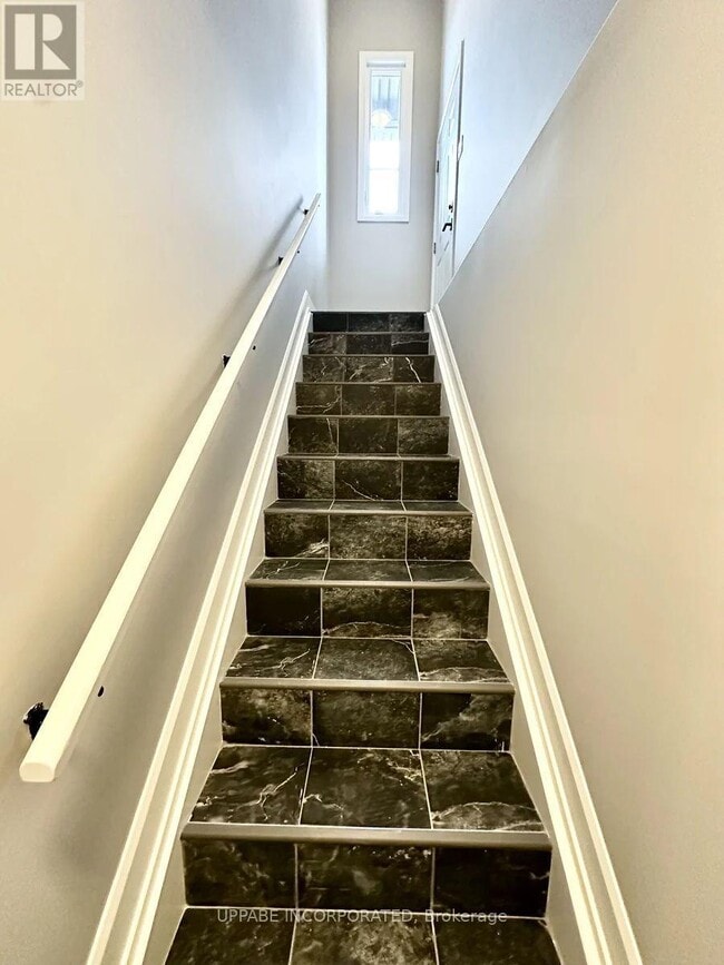 904 Chablis Cres in Embrun, ON - Building Photo - Building Photo