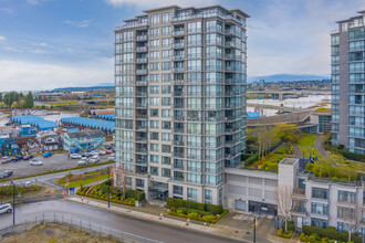 3333 Corvette Way in Richmond, BC - Building Photo - Building Photo