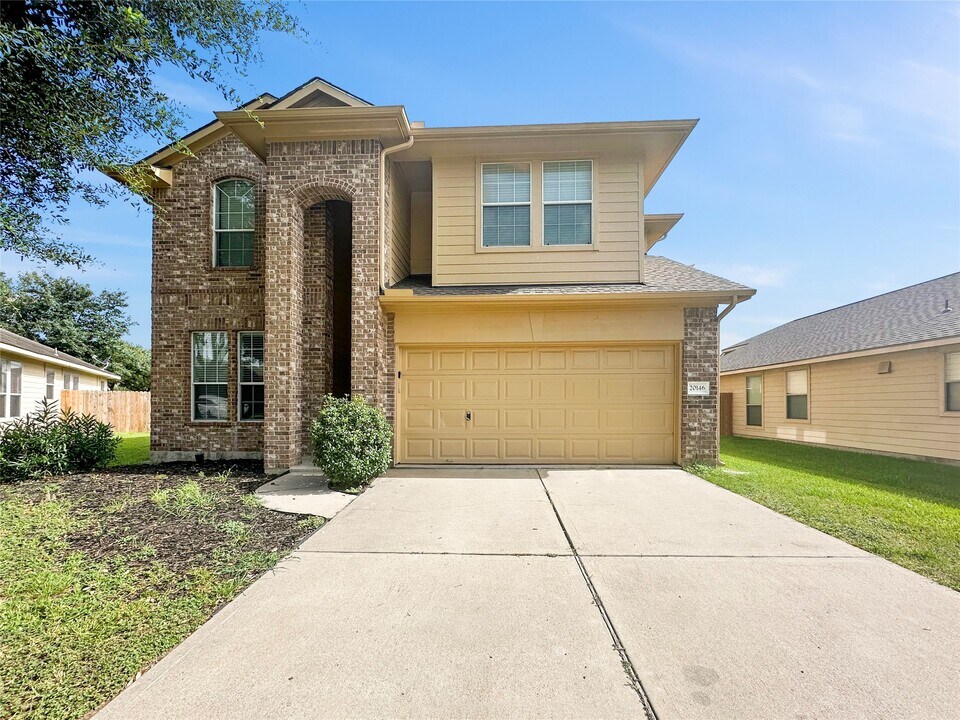 20146 Jasper Oaks Dr in Cypress, TX - Building Photo