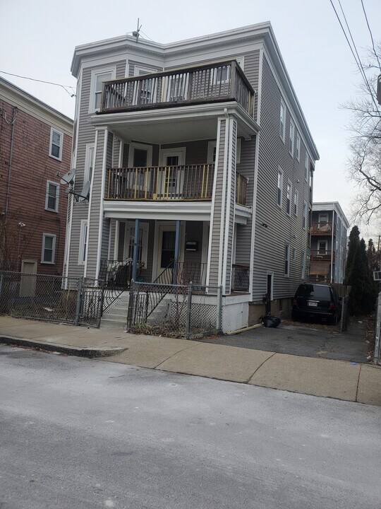 30 Stellman Rd in Boston, MA - Foto de edificio