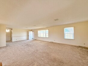 429 Plantersville Rd in Drakes Branch, VA - Foto de edificio - Building Photo