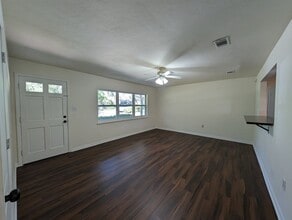 531 NW 52nd Ter in Gainesville, FL - Building Photo - Building Photo