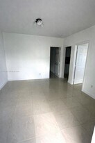 1770 NW 19th Terrace in Miami, FL - Building Photo