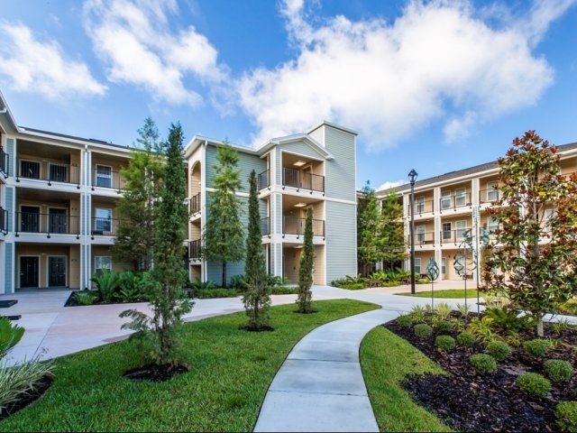 Vista Park Senior Living - A 55+ Community* in Brooksville, FL - Building Photo