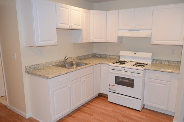 6104 Spruce St-Unit -A in Philadelphia, PA - Building Photo - Building Photo