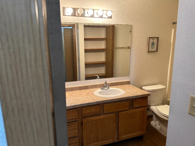 1515 14th Ave E-Unit -11 in West Fargo, ND - Building Photo - Building Photo