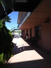 1031 N Holly Ave, Unit 11 in Tucson, AZ - Foto de edificio - Building Photo