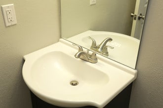 Paces Ridge at Vinings in Atlanta, GA - Building Photo - Interior Photo