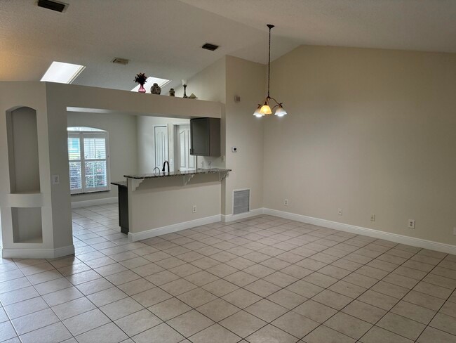 250 SW Moselle Ave in Port St. Lucie, FL - Building Photo - Building Photo