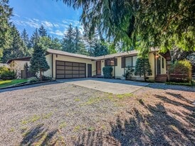 2708 Freestad Rd in Arlington, WA - Building Photo