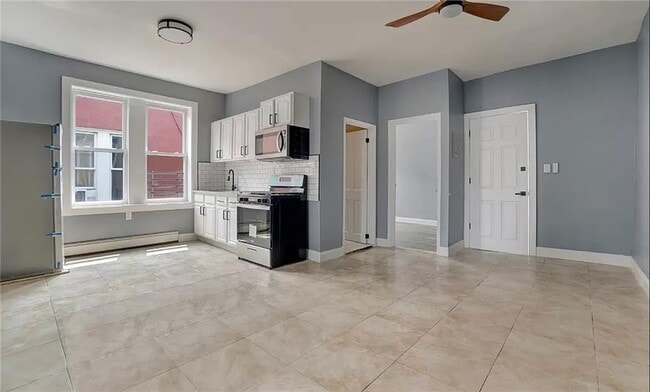 658 Watkins St in Brooklyn, NY - Building Photo - Building Photo