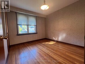 137 Birkdale Rd in Toronto, ON - Building Photo - Building Photo