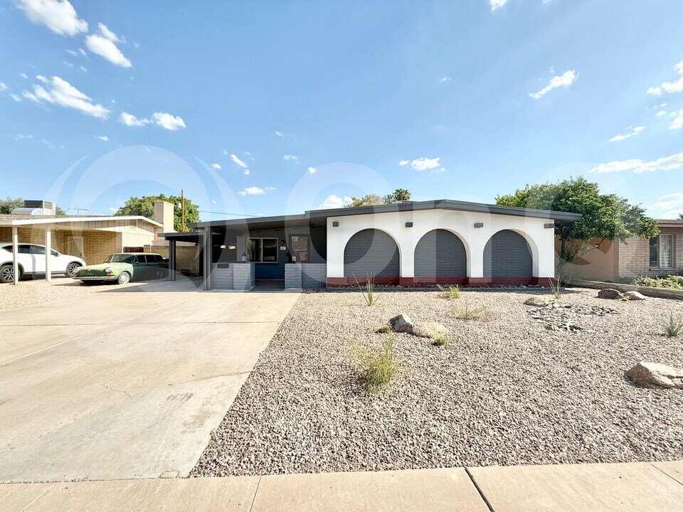 1413 E Wesleyan Dr in Tempe, AZ - Building Photo