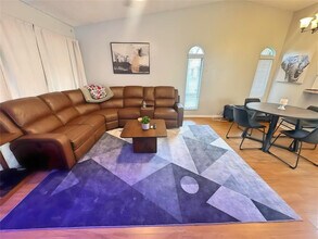 8007 NW 71st Ct in Tamarac, FL - Building Photo - Building Photo