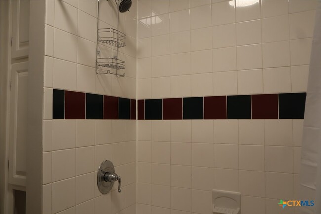 property at 613 N Cherry St