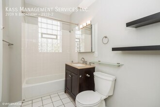 2939 N Broadway in Chicago, IL - Building Photo - Building Photo