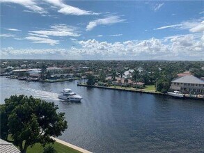 629 SE 19th Ave in Deerfield Beach, FL - Building Photo - Building Photo