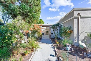 494 Calle Cadiz in Laguna Woods, CA - Building Photo