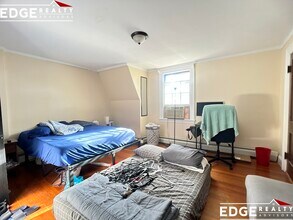 154 Kilsyth Rd, Unit 1 in Boston, MA - Building Photo - Building Photo