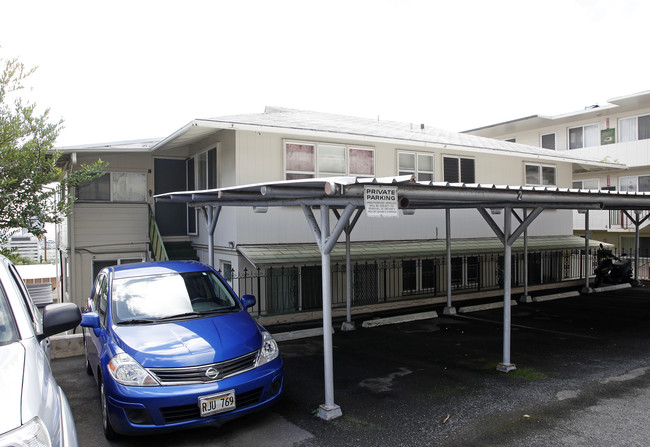 Laniloa Apartments in Honolulu, HI - Building Photo - Building Photo