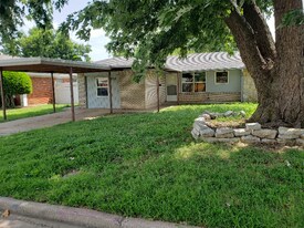 4316 S Wofford Ave in Del City, OK - Building Photo