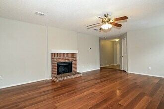 1203 Wisdom Dr in Cedar Hill, TX - Building Photo - Building Photo