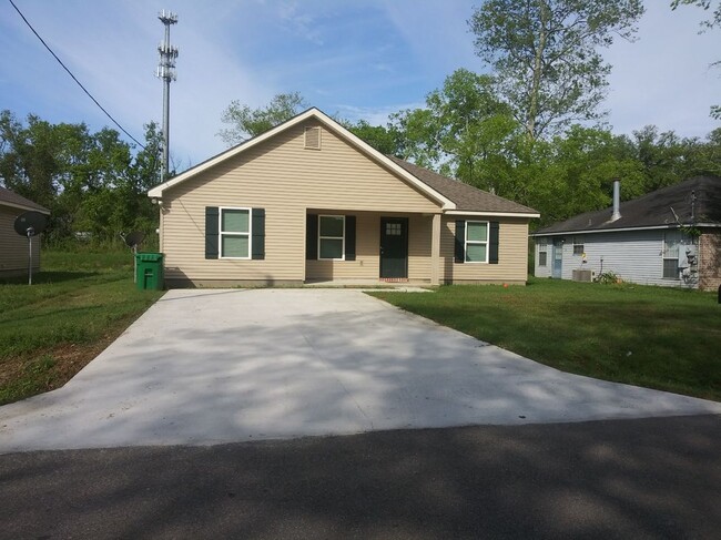 property at 519 Gardenia St