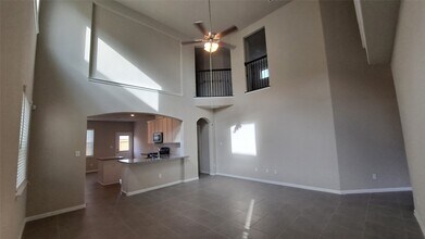 2918 Meandering Elm Trail in Houston, TX - Foto de edificio - Building Photo