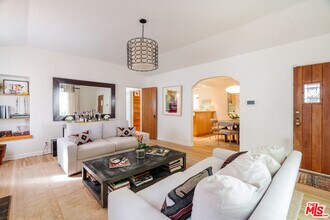 1311 Maple St in Santa Monica, CA - Building Photo - Building Photo