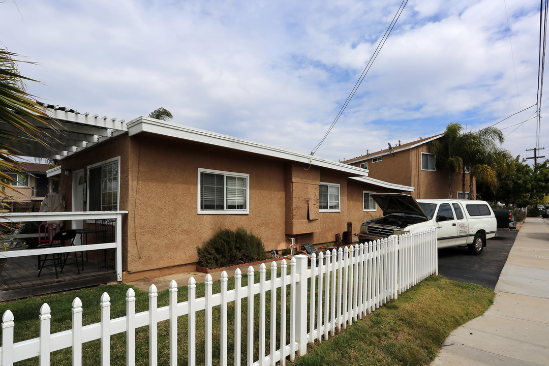 2598 Jefferson St in Carlsbad, CA - Building Photo