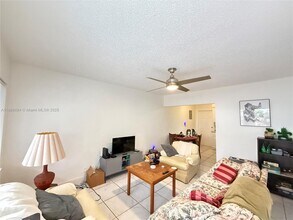 1049 SW 3rd St in Hallandale Beach, FL - Building Photo - Building Photo
