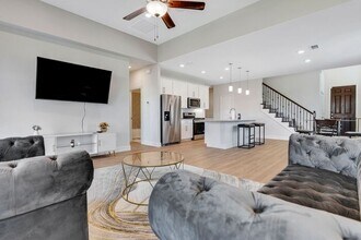 741 Creekwater Ln in Garland, TX - Building Photo - Building Photo