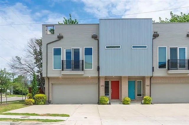 property at 1292 N Prairie Ave