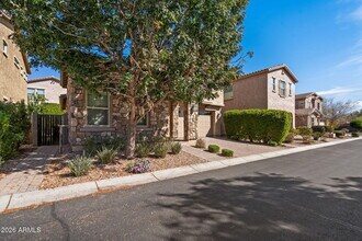 4716 E Nocona Ln in Phoenix, AZ - Building Photo - Building Photo